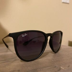 Women’s Ray-Ban sunglasses - Erika